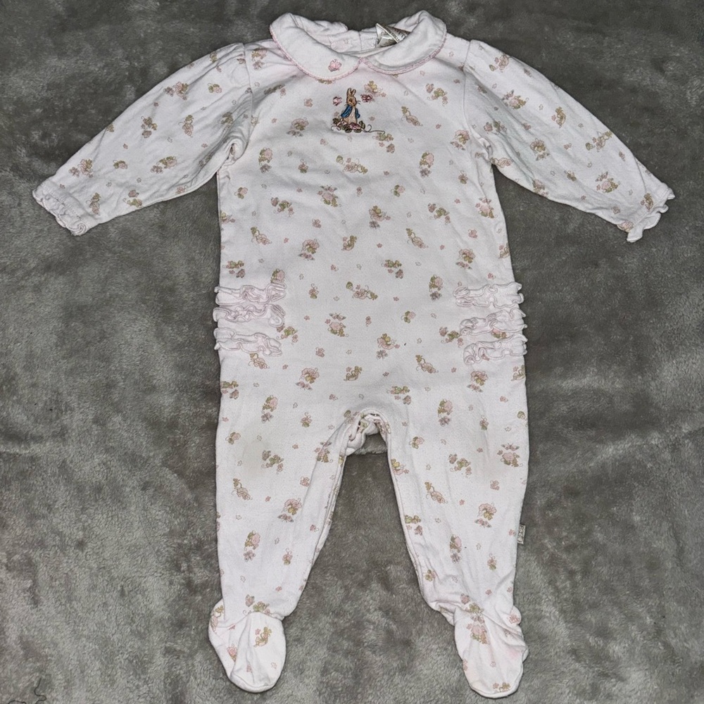 Vintage Peter Rabbit “The World of Beatrix Potter” baby onesie